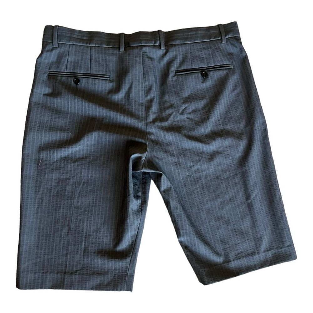 Theory Men’s Shorts - Picture 3 of 6